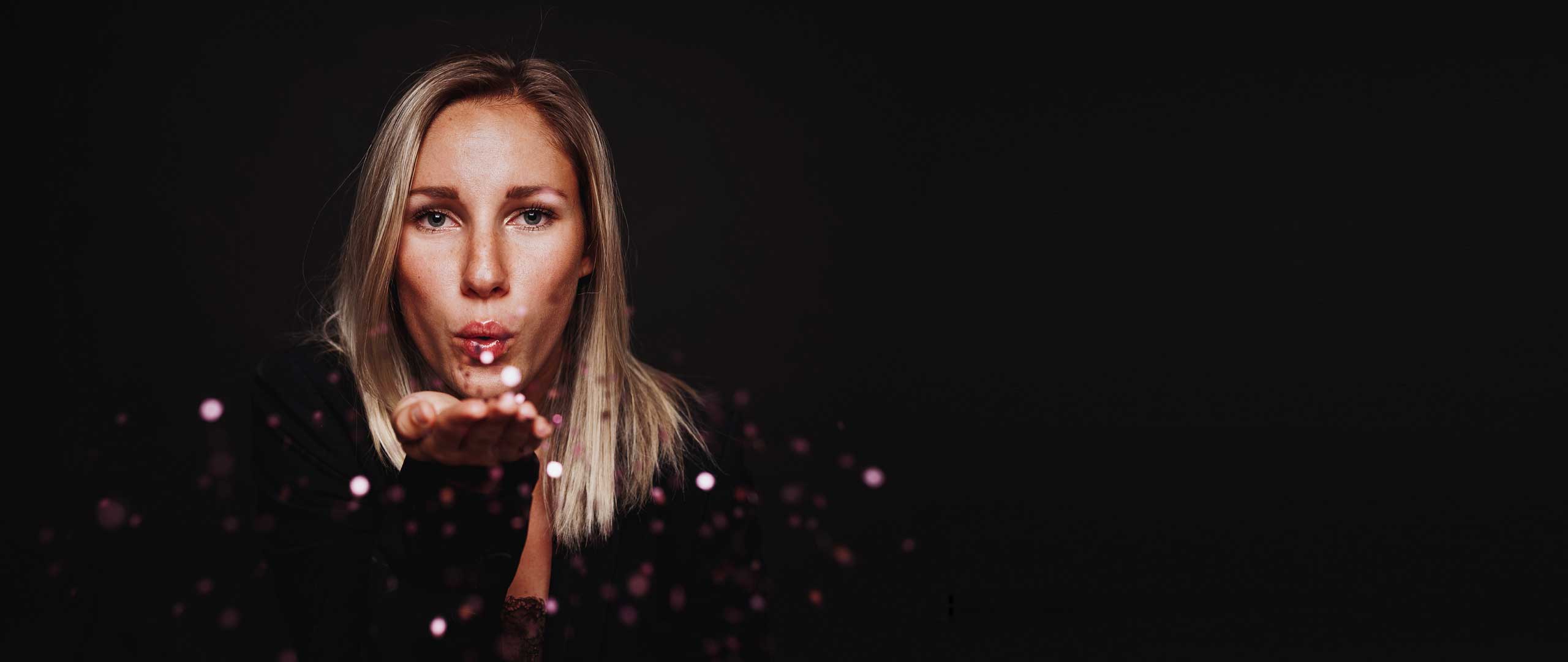 Agence d'hôtes &<br class=