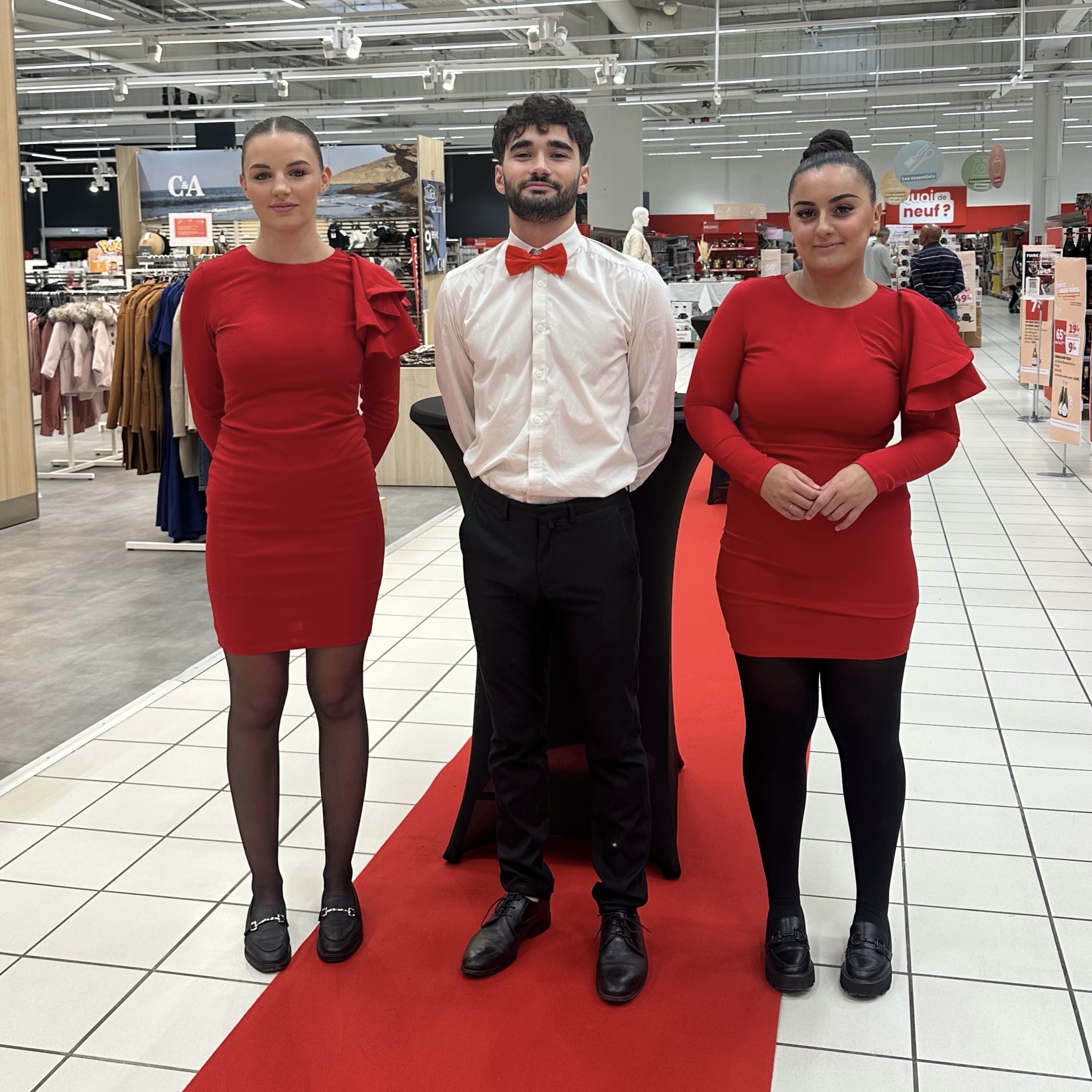 Crown Agency était présente lors de la foire aux vins au centre commercial Auchan Saint Étienne Monthieu.