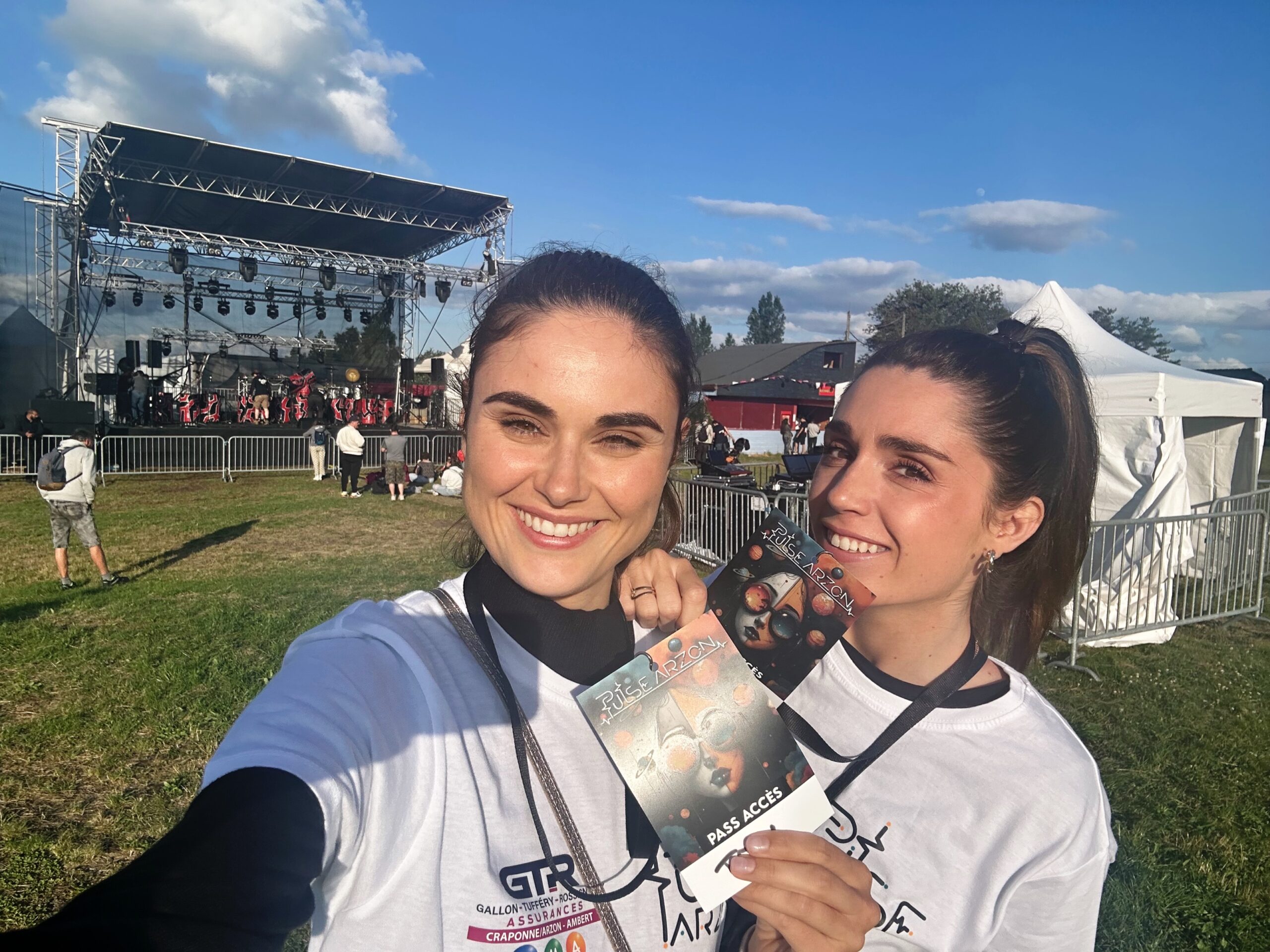 Coordination événementielle au Pulse Arzon Festival par Crown Agency, gestion des équipes et appui logistique sur site à Craponne-sur-Arzon.