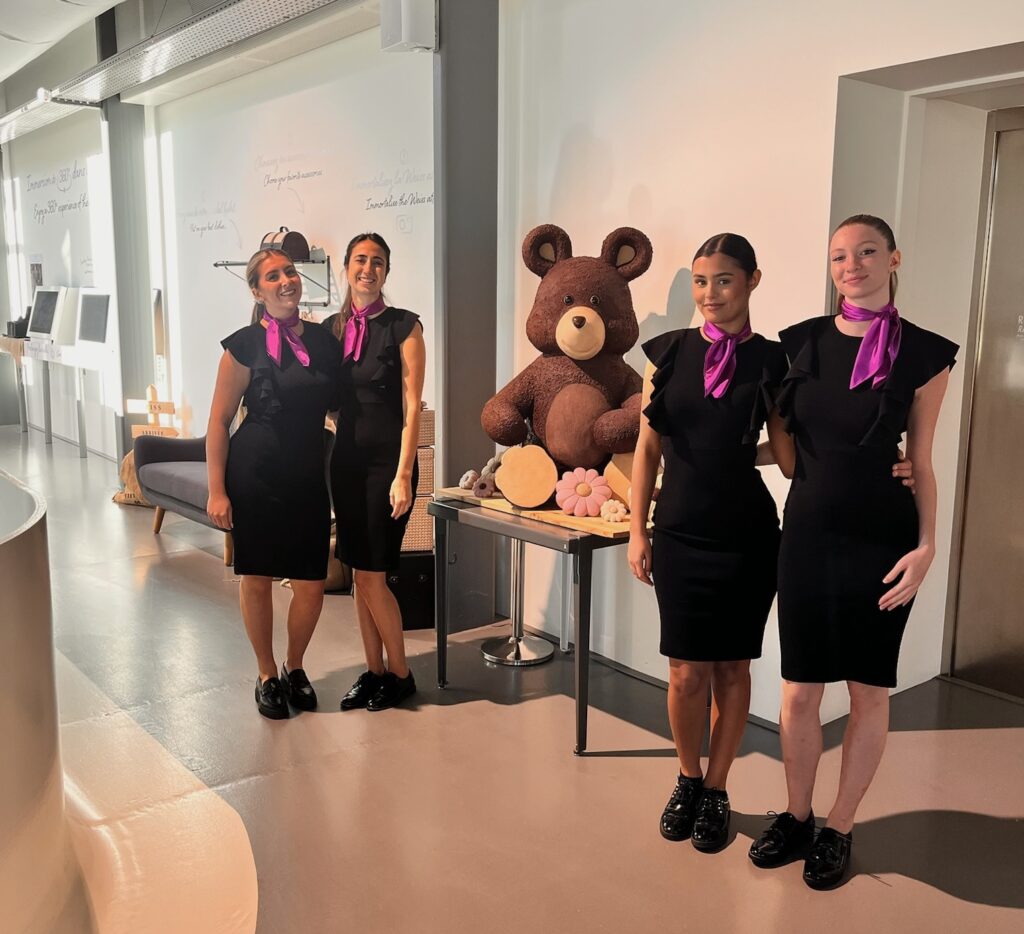 Photo hôtesses Weiss