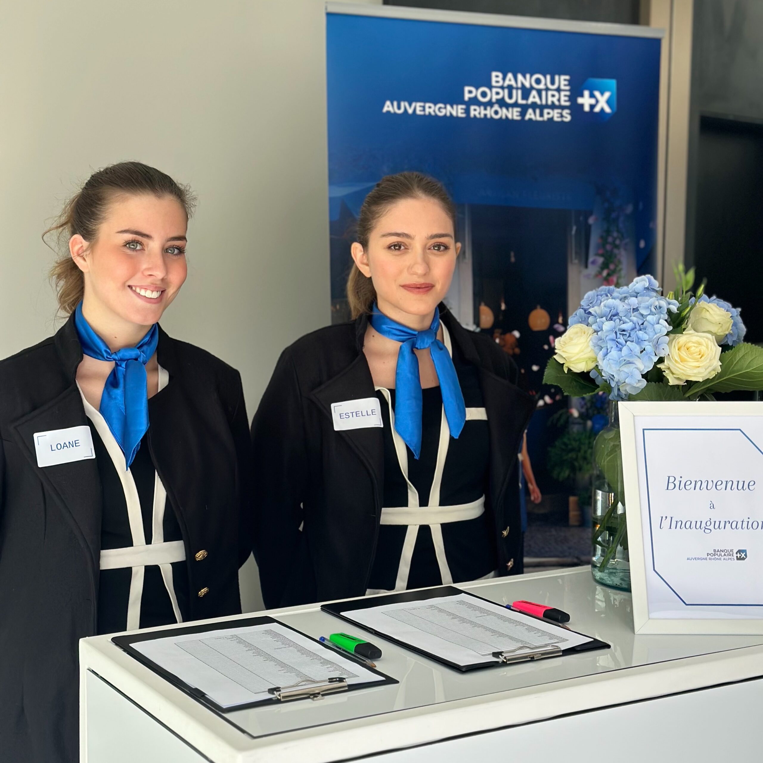 Les hôtesses à l'accueil de l'événement BPAURA