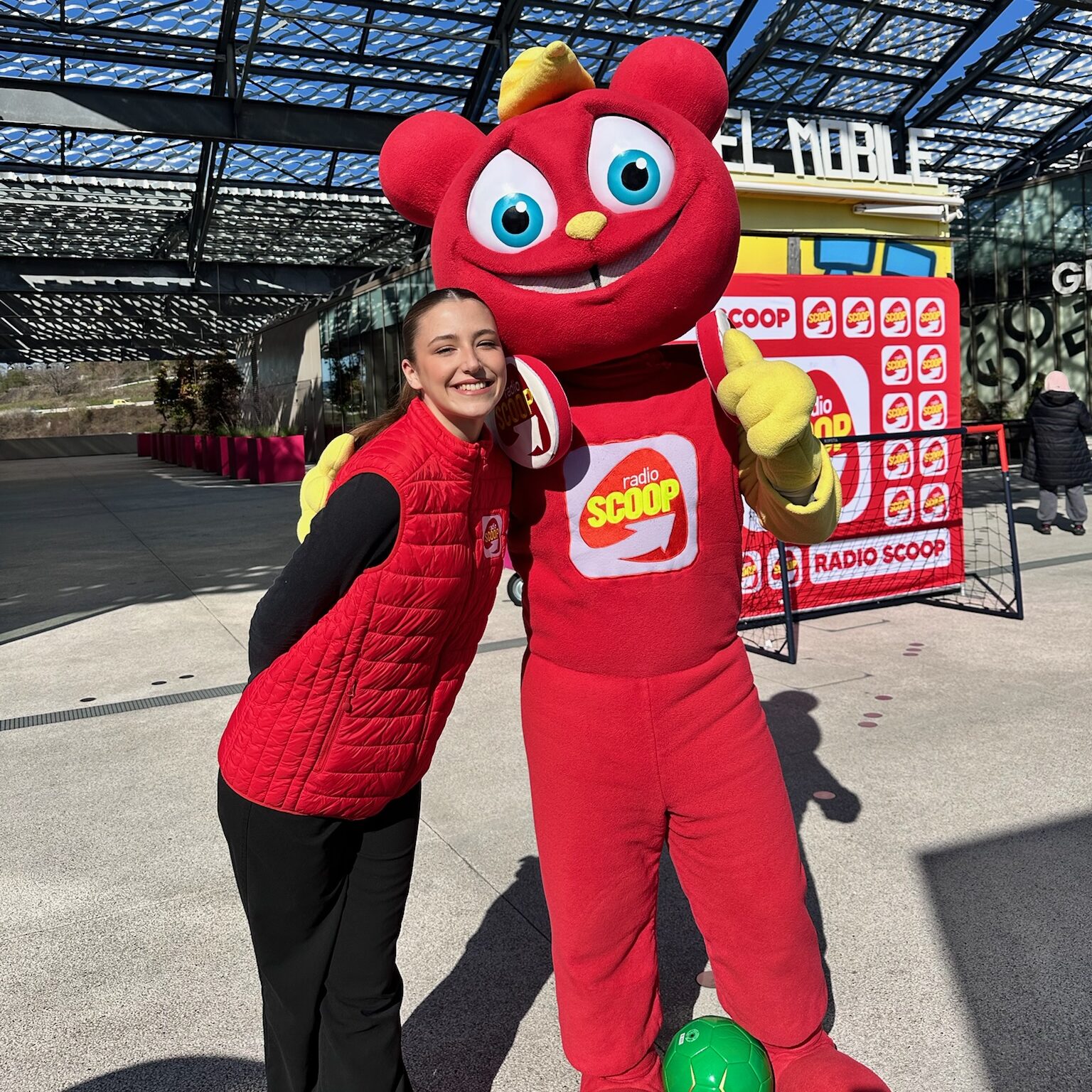 Animation commerciale STEEL, hôtesse centre commercial, collecte données