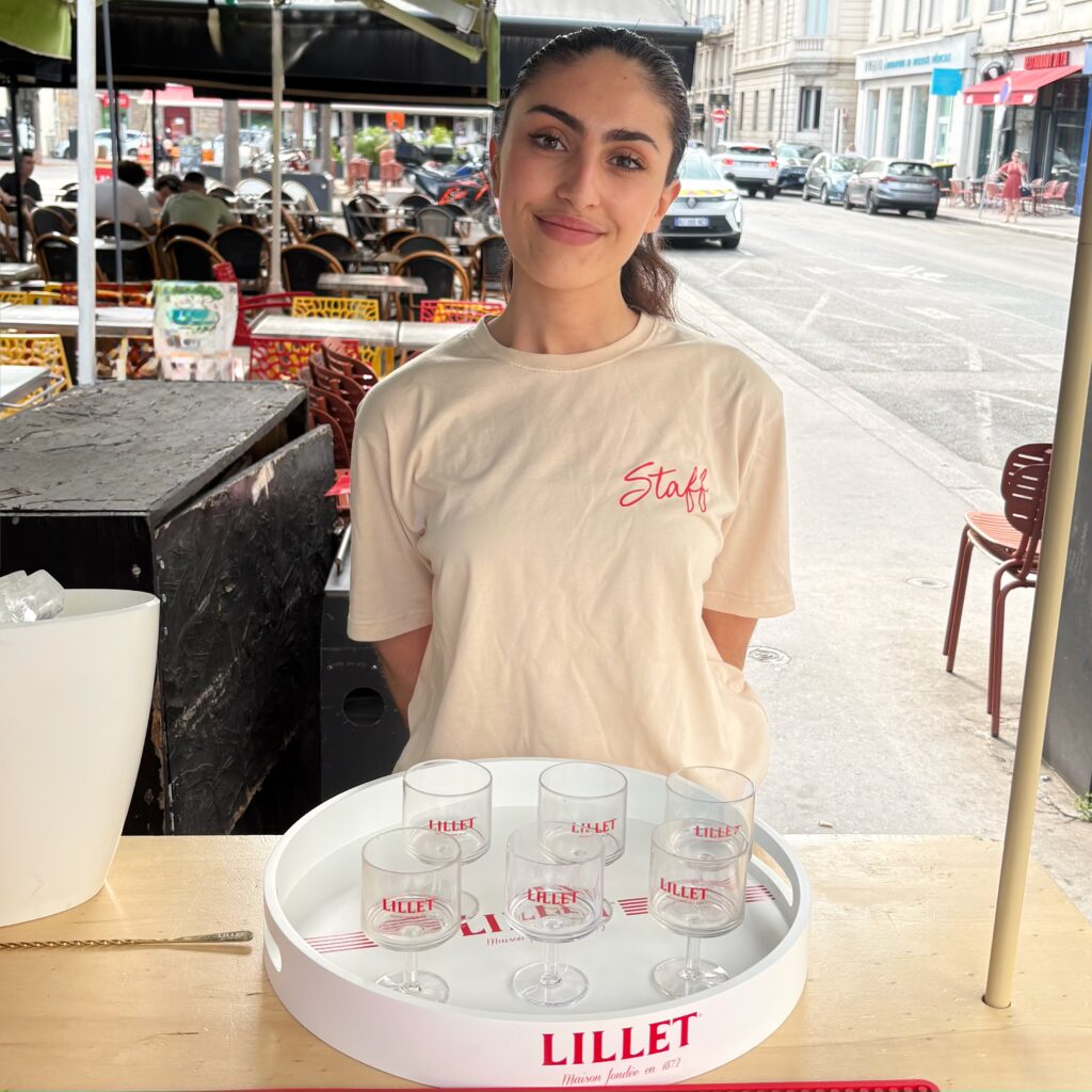 agence-hotesses-crown-agency-animation-lillet-pernod-ricard-place-carnot-lyon